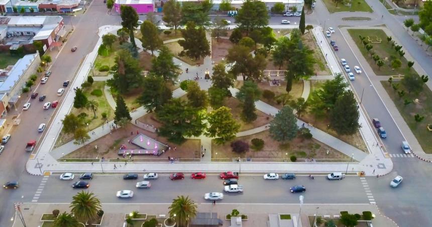 Dos menores demorados por una pelea en la plaza de Toay