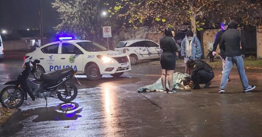 Chocoacute un perro y fue trasladada al hospital