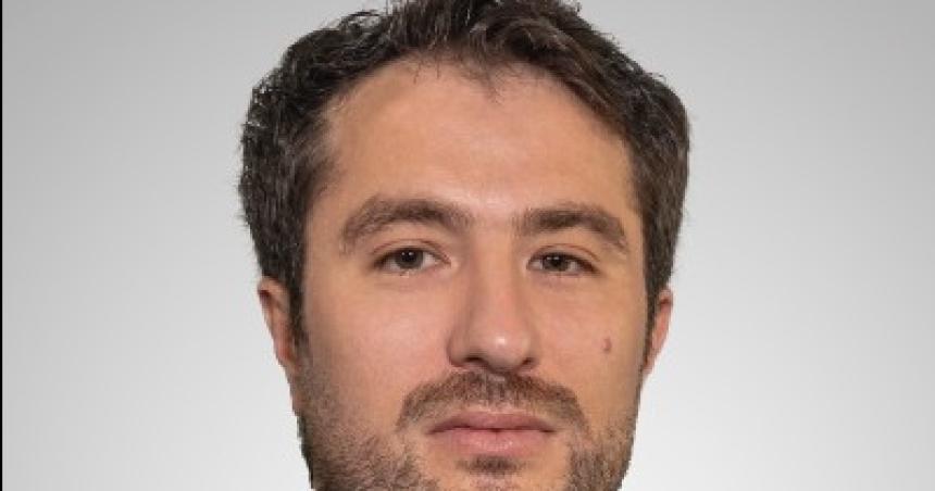 Santiago Caputo pidioacute la renuncia a un funcionario luego de que se presentoacute contra Insaurralde