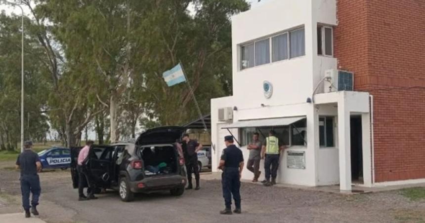 Se llevaron un auto secuestrado en el Puesto Caminero de Realicoacute