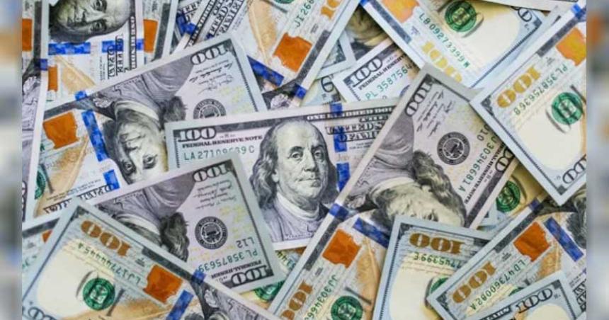 El doacutelar blue puso pausa a su escalada y la nota la dieron los financieros