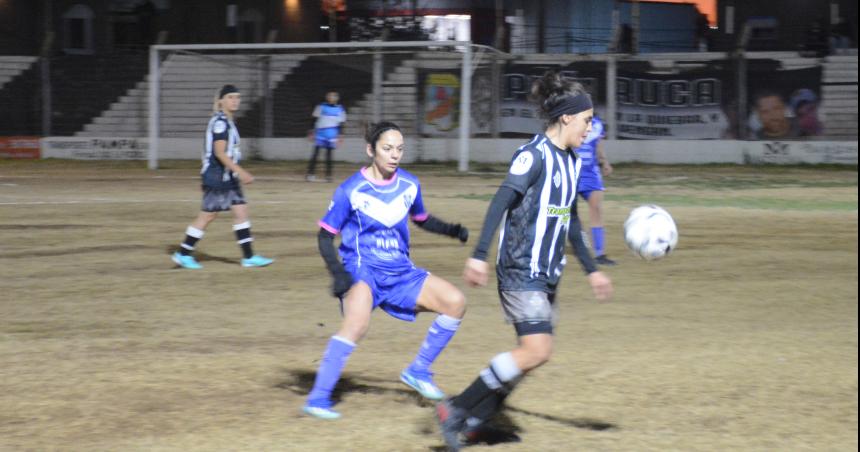 Fuacutetbol femenino- Anguilense sorprendioacute al Albo