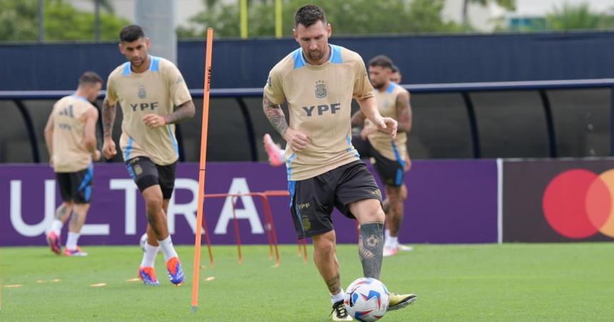 Houston recibioacute al seleccionado argentino