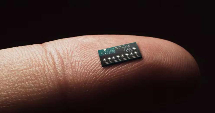 Un sensor minuacutesculo que se inyecta a traveacutes del craacuteneo ayudaraacute a monitorear la salud cerebral