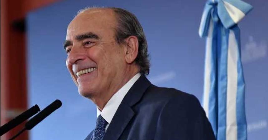 Francos dijo que Sturzenegger asumiriacutea el viernes y ratificoacute el rumbo econoacutemico