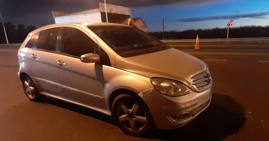 Recuperaron el Mercedes que se llevaron del Puesto Caminero de Realicoacute