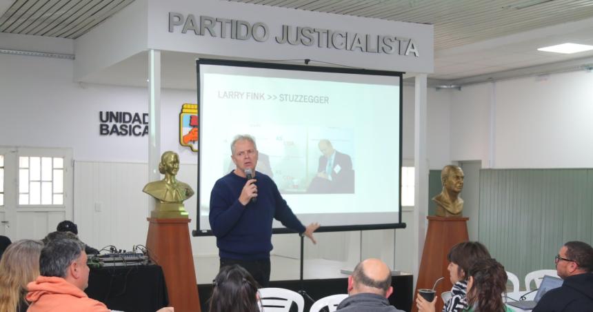Mantienen activos a militantes  y dirigentes justicialistas 