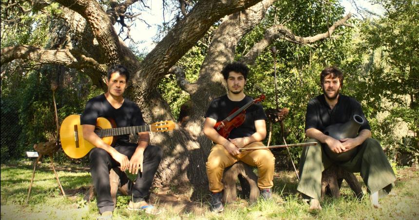 Zohar Triacuteo y Juani de Pian recorren paisajes de La Pampa