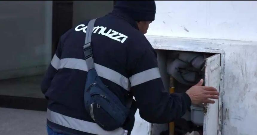 Camuzzi tambieacuten alerta por estafas