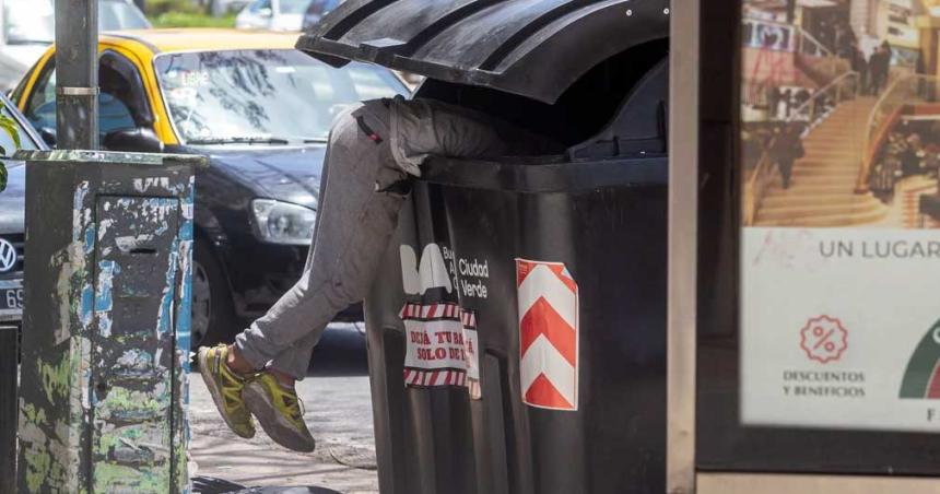 Una familia tipo debe juntar maacutes de 873000 por mes para no ser pobre