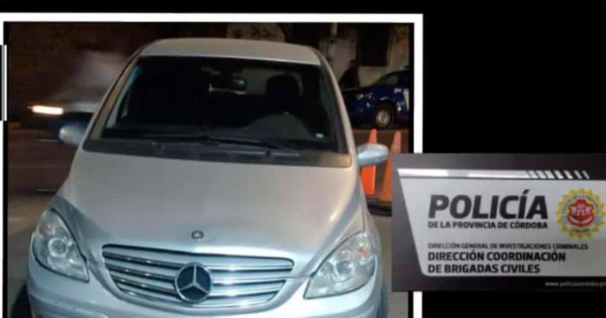 Prisioacuten preventiva por robar su propio auto del playoacuten policial de Realicoacute