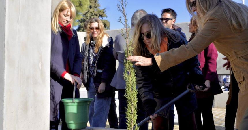 El acto por el Diacutea de los DDHH en el Parque de la Memoria en Santa Rosa