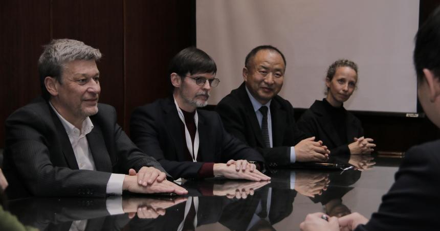 Alpa aceita viacutenculos con China