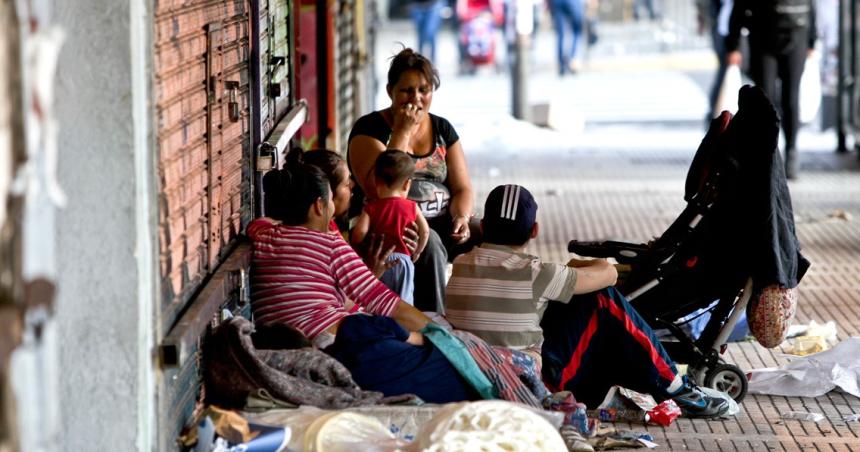Hay 23 millones de argentinos en una situacioacuten social criacutetica
