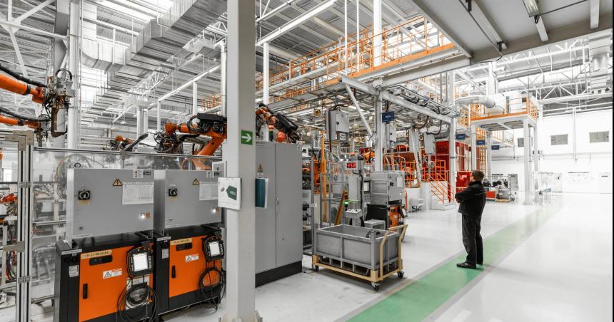  La industria pyme cayoacute 204-en-porciento- anual en junio