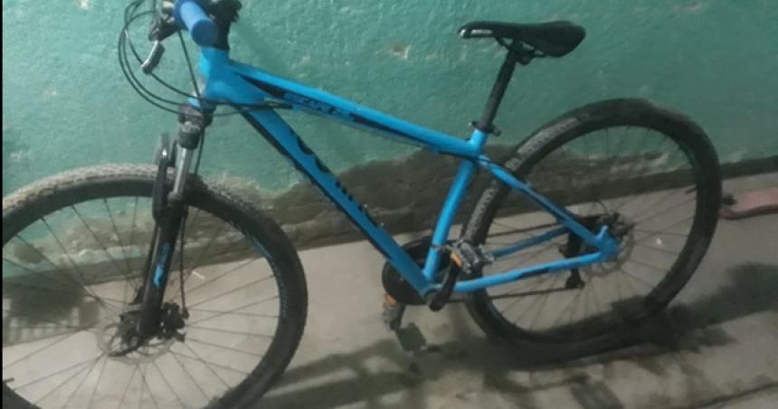Reconocioacute en la calle la bicicleta que le robaron