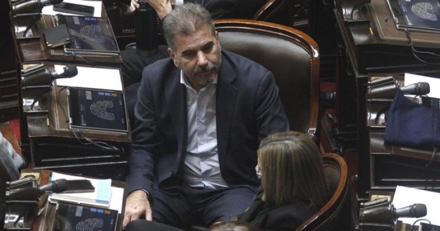 La oposicioacuten se plegoacute al peronismo para pedirle a Milei que la planta de GNL se instale en Bahiacutea Blanca