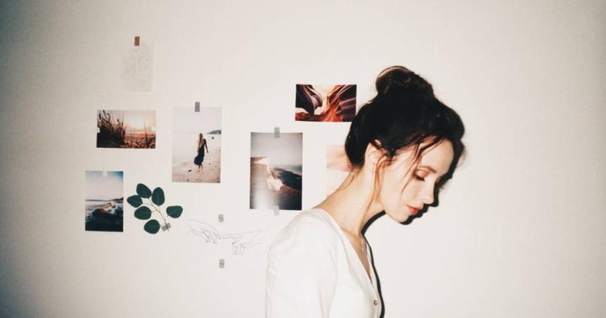 Filoacutesofo coreano-alemaacuten demuestra que contar todo lo que nos pasa es malo para la salud mental