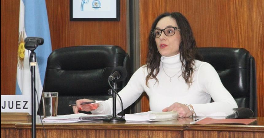 Lo condenaron por causar lesiones a su familia mientras conduciacutea alcoholizado