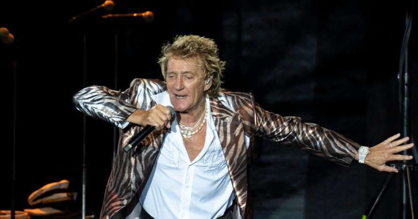 El haacutebito poco saludable que no abandona Rod Stewart a sus 79 antildeos pese a saber que sus diacuteas estaacuten contados