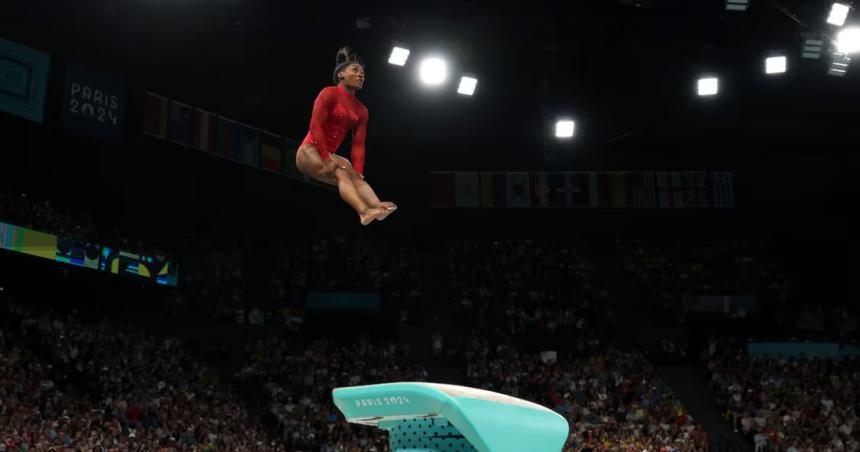 Simone Biles consigue su tercera medalla de oro en los Juegos de Pariacutes