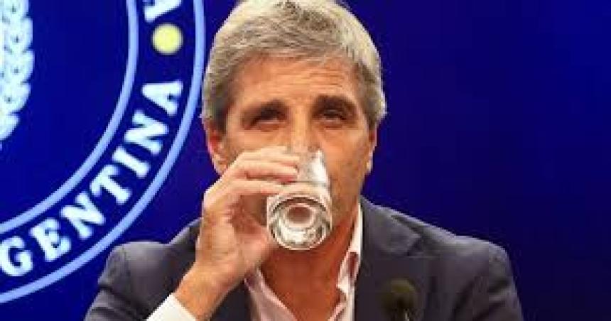 Como anticipoacute Caputo el 57-en-porciento- de los argentinos ya usa sus ahorros para gastos mensuales