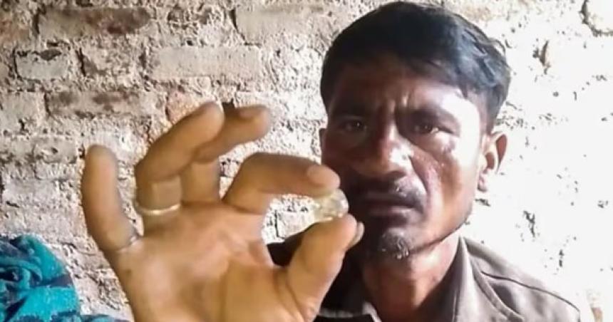 Un minero encontroacute un diamante valuado en 100000 doacutelares en la India