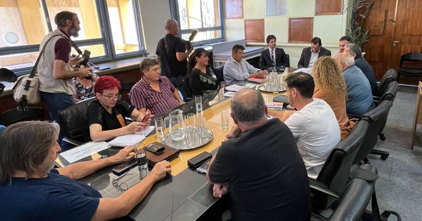 ATE pide reabrir la paritaria estatal en agosto