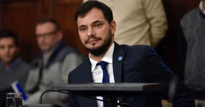 Deben tener el secundario completo porque el que busca un laburo ese es el primer requisito