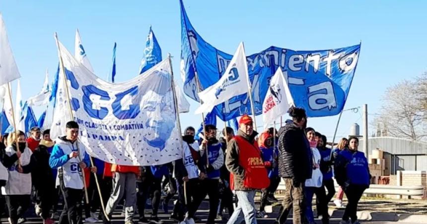 Marcha de San Cayetano Se estaacuten dando cuenta de la macana que se mandaron
