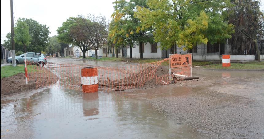 La Municipalidad de Santa Rosa informoacute cortes de traacutefico por lluvia
