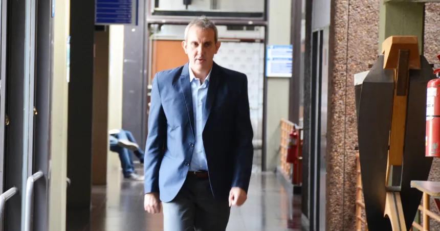 El dilema del bloque de la UCR- entre la espada y la pared