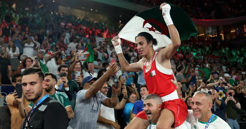Imane Khelif campeona oliacutempica en Pariacutes