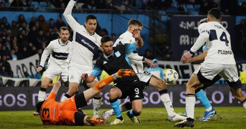 LPF- Racing dejoacute pasar su chance