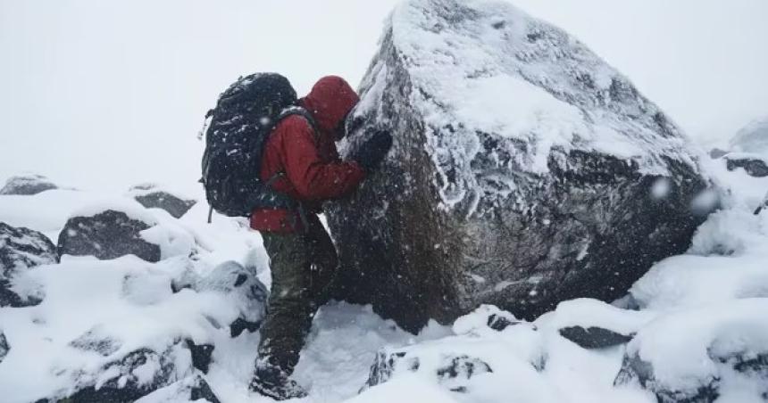 Sobrevivioacute 43 diacuteas perdido en el Himalaya- el error que pudo ser fatal y los meacutetodos que llegoacute a pensar para dejarse morir