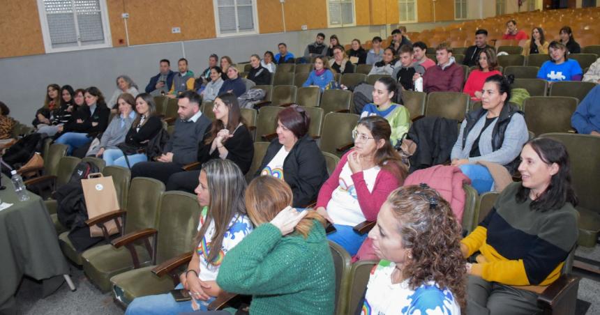 Pico- realizaron taller sobre Deporte y Autismo para docentes