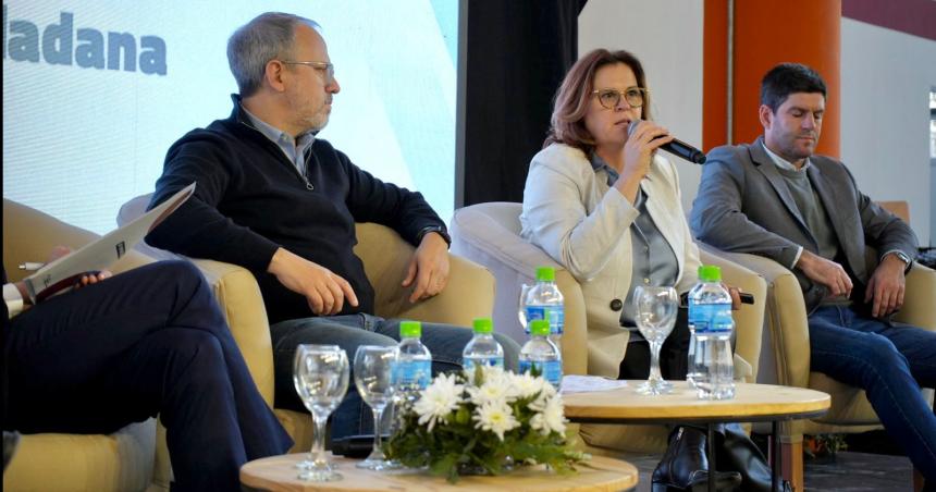 Fernanda Alonso participoacute del Congreso de Participacioacuten Ciudadana