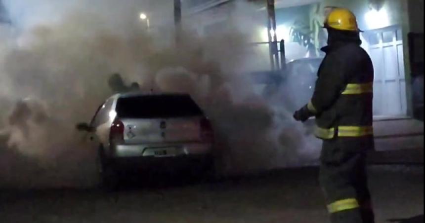 Otro incendio de un auto en Pico 