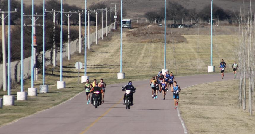 Moya y Zaacuteccara en el Autoacutedromo