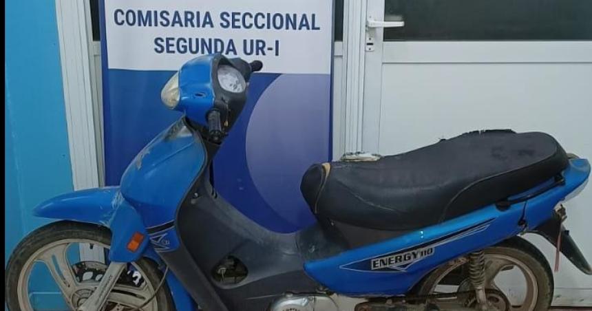Fue hasta Winifreda encontroacute una moto con la llave puesta y la roboacute