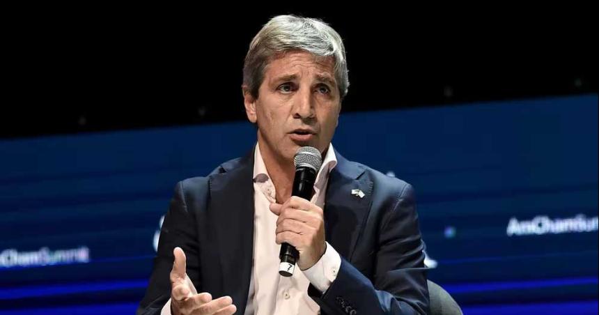 Luis Caputo evitoacute dar una fecha para la salida del cepo y habloacute de las condiciones para que ocurra