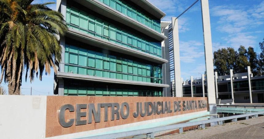 Un hombre iraacute preso por acogotar a su hijo en la calle