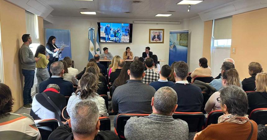 El IPAV entregoacute 13 nuevas escrituras de viviendas a familias adjudicatarias