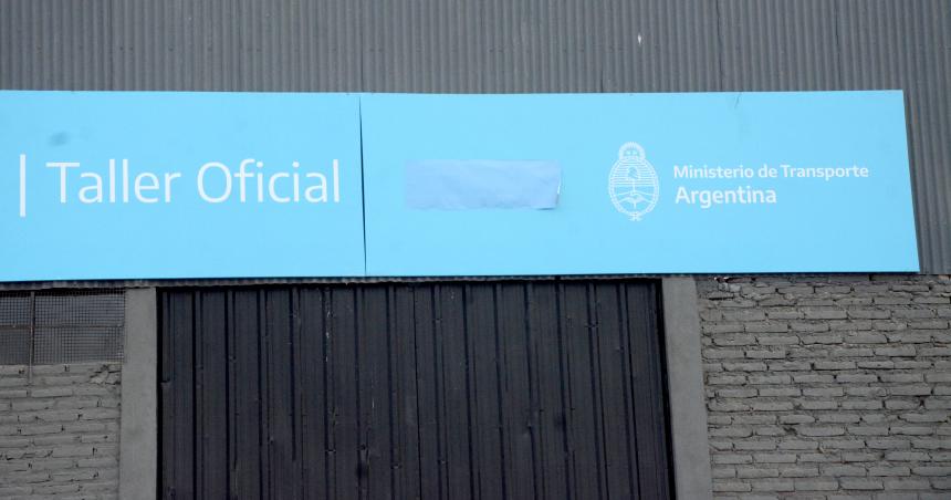 Despueacutes de la carta documento en Teacutecnica Sur taparon el cartel