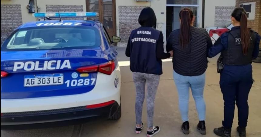 Una mujer detenida por un cuento del tiacuteo en Trenel