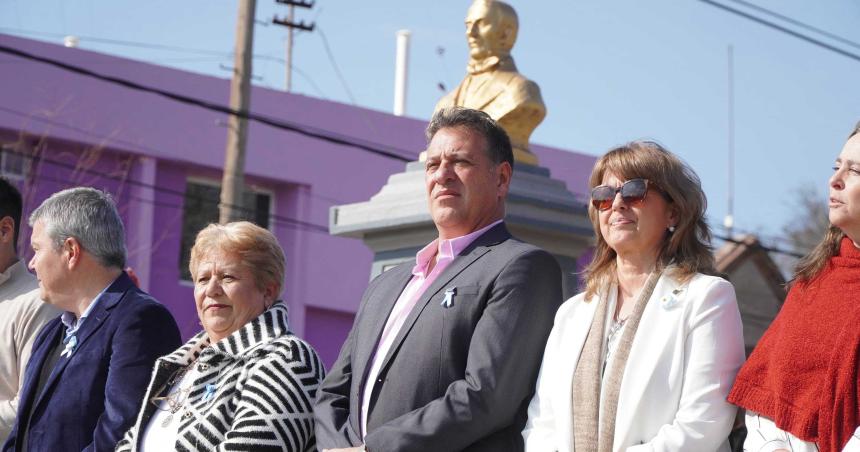 Acto central en Teleacuten por el paso a la inmortalidad del General San Martiacuten