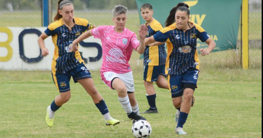 Cierra el torneo de fuacutetbol femenino