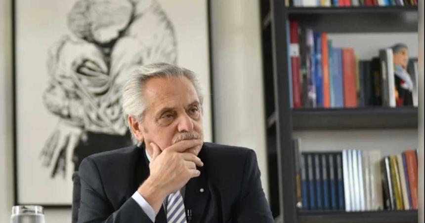 Alberto Fernaacutendez quiere prohibir la difusioacuten de sus videos y eliminar los que se publicaron
