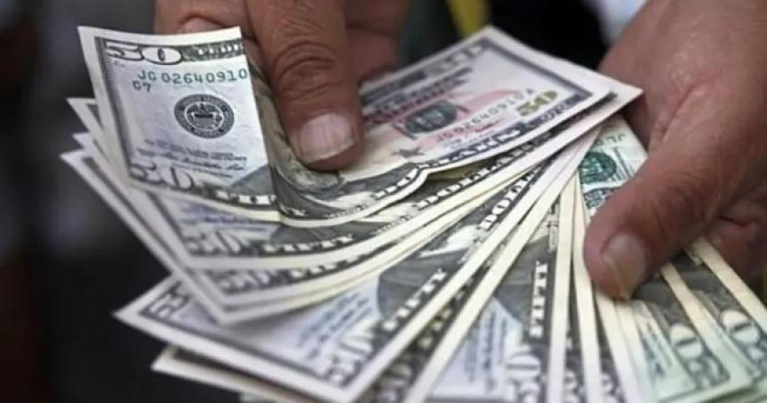 Estafaron en 20000 doacutelares a un adulto mayor en Pico