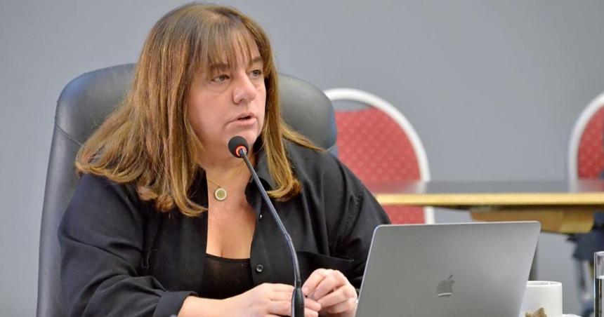 Ziliotto reclama federalismo a Nacioacuten pero acaacute extorsiona a los intendentes